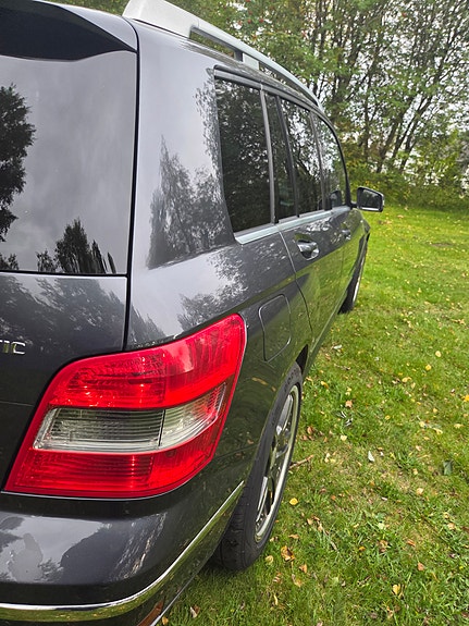 Mercedes-Benz GLK220 23 of 30