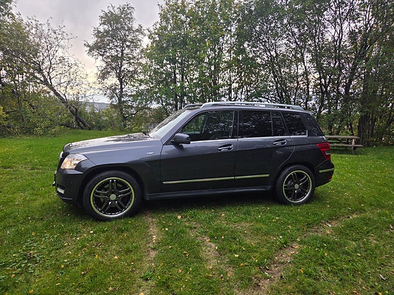 Mercedes-Benz GLK220 3 of 30