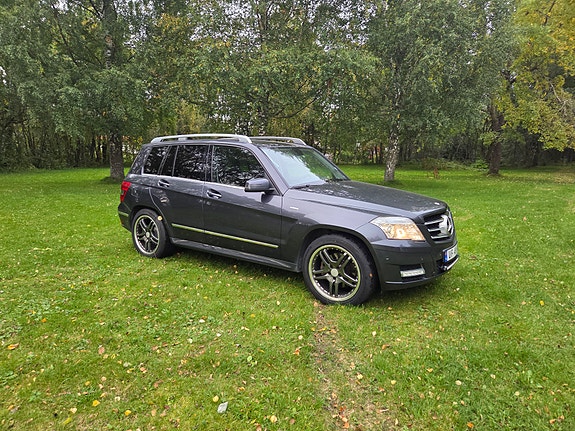 Mercedes-Benz GLK220 7 of 30