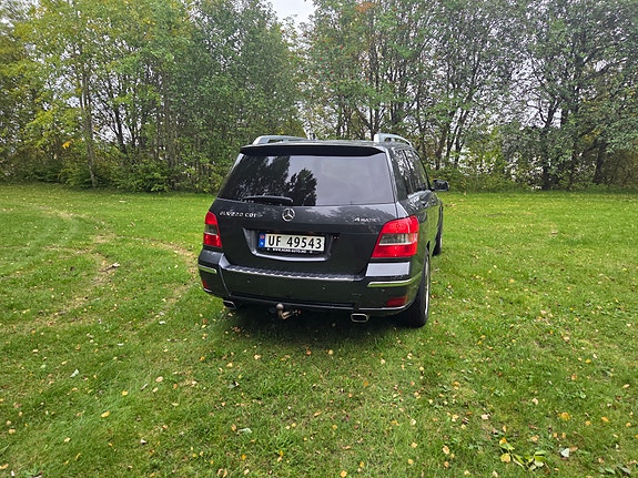 Mercedes-Benz GLK220 13 of 30