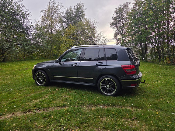 Mercedes-Benz GLK220 17 of 30