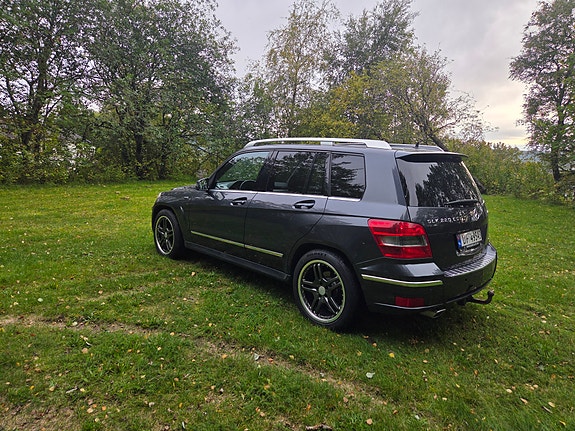 Mercedes-Benz GLK220 16 of 30