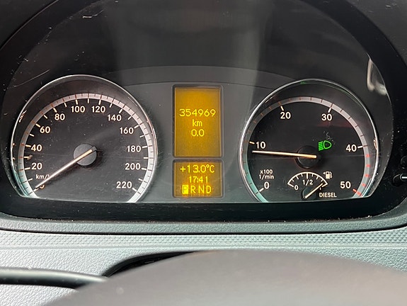 Mercedes-Benz Vito 115 6 of 10