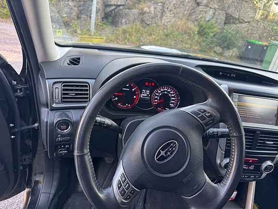 Subaru Forester 3 of 11