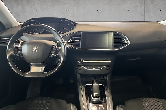 Peugeot 308 10 of 24
