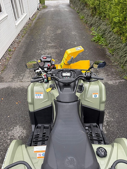Can-Am Outlander Pro+ 450 T DPS 2 of 10