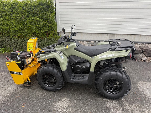 Can-Am Outlander Pro+ 450 T DPS 9 of 10