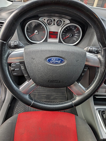 Ford Focus 23 of 30