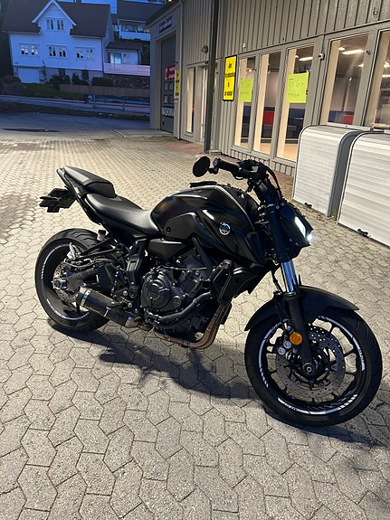 Yamaha MT-07 2 of 11