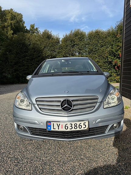Mercedes-Benz B170 3 of 15