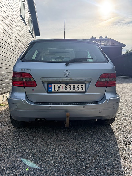 Mercedes-Benz B170 2 of 15
