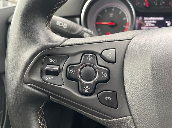 Opel Astra 15 of 30