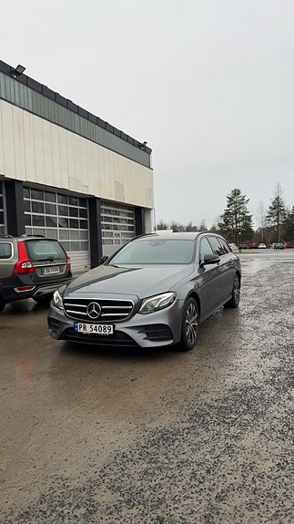 Mercedes-Benz E300 de 4 of 19