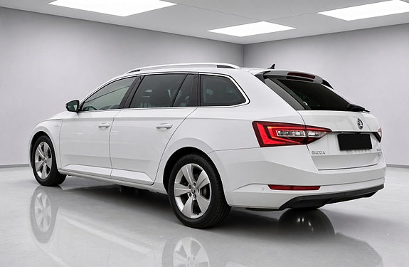 Skoda Superb 5 of 30