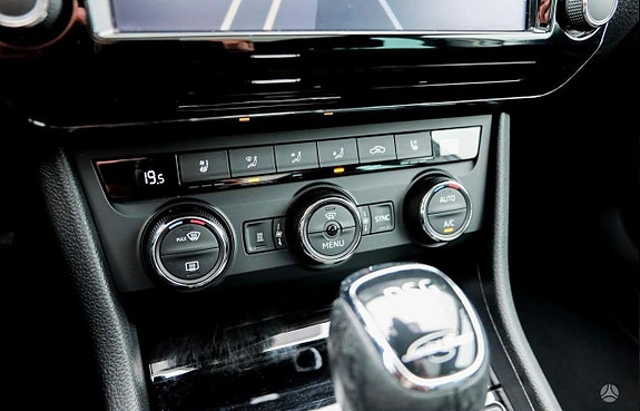 Skoda Superb 23 of 30