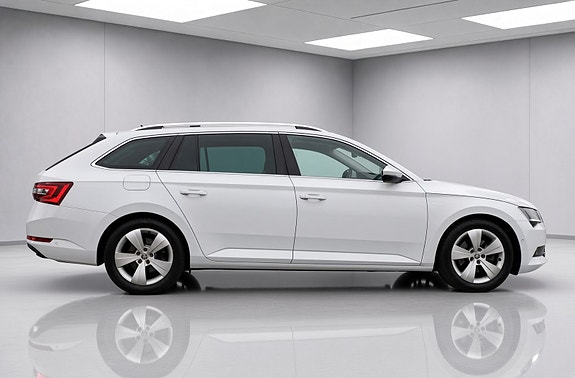 Skoda Superb 2 of 30