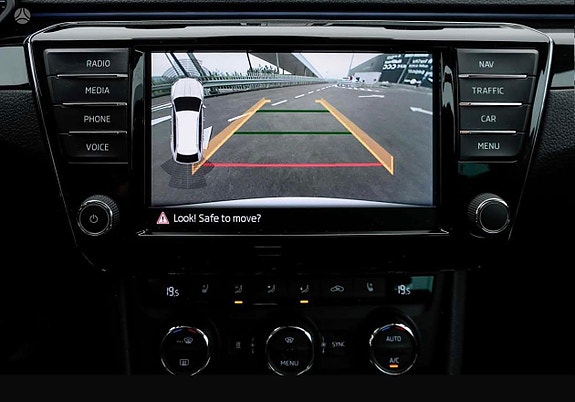 Skoda Superb 27 of 30