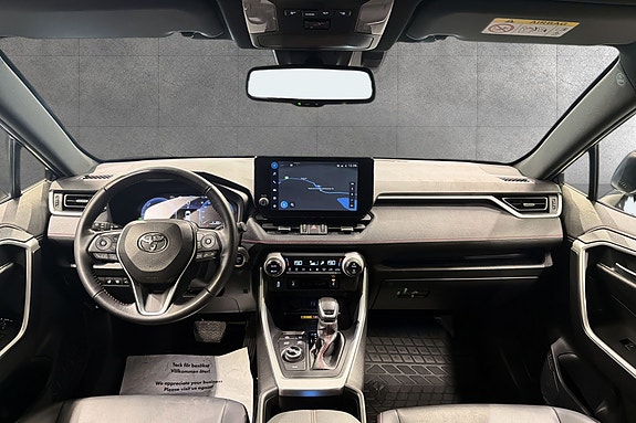 Toyota RAV4 10 of 21