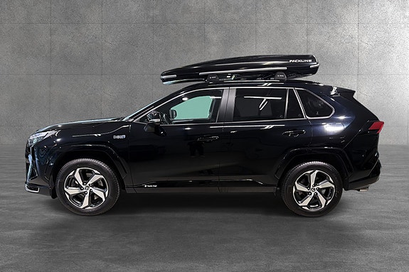 Toyota RAV4 2 of 21