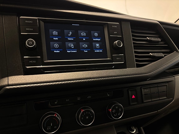 Volkswagen Transporter 15 of 24