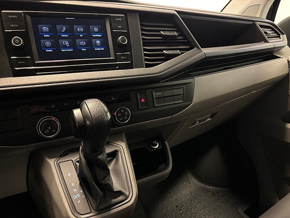 Volkswagen Transporter 14 of 24