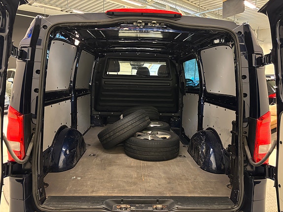 Mercedes-Benz Vito 24 of 25