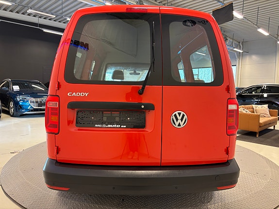 Volkswagen Caddy Maxi 4 of 13