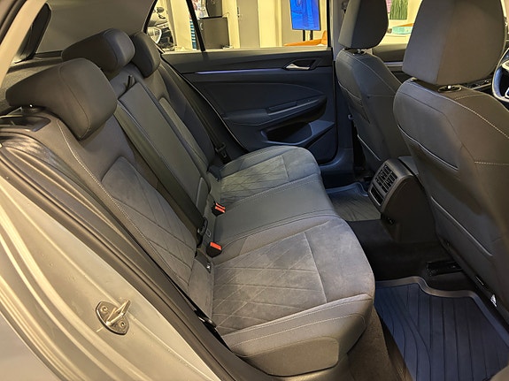 Volkswagen 27 of 30