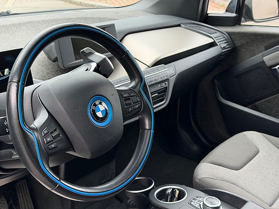 BMW i3 9 of 20