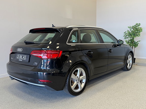 Audi A3 4 of 25