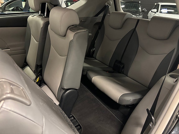 Toyota Prius 19 of 27