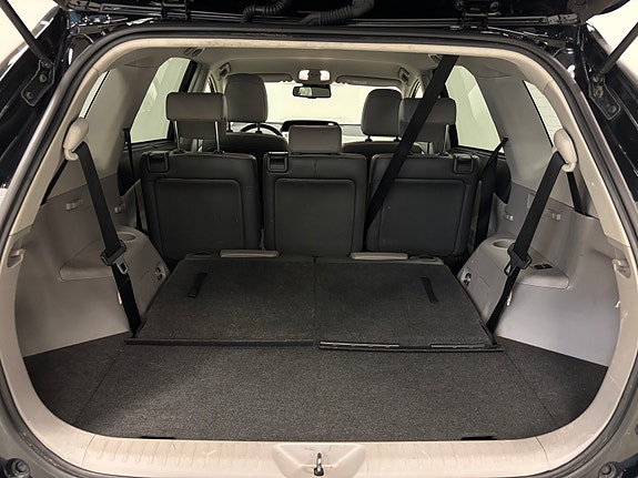 Toyota Prius 27 of 27