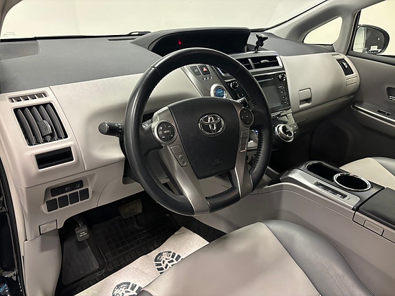 Toyota Prius 11 of 27