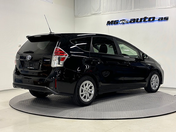 Toyota Prius 4 of 27
