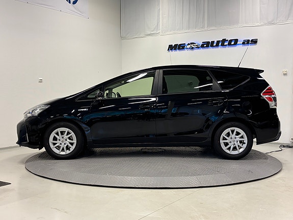Toyota Prius 7 of 27