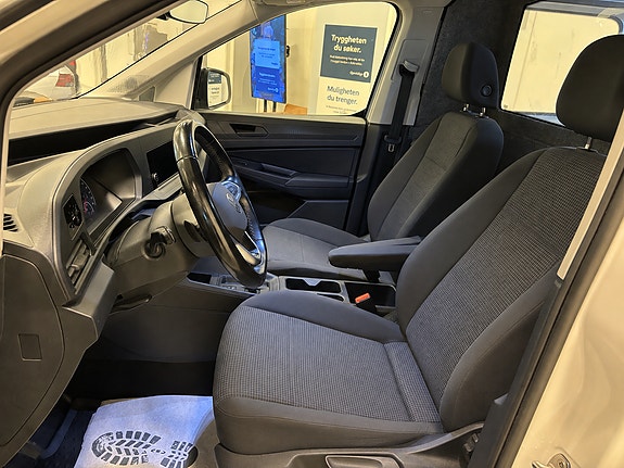 Volkswagen Caddy Maxi 9 of 23