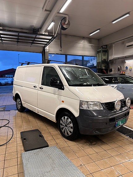Volkswagen Transporter 4 of 9