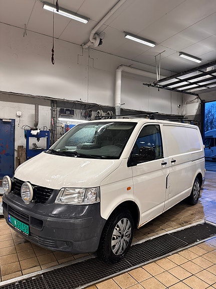 Volkswagen Transporter 3 of 9