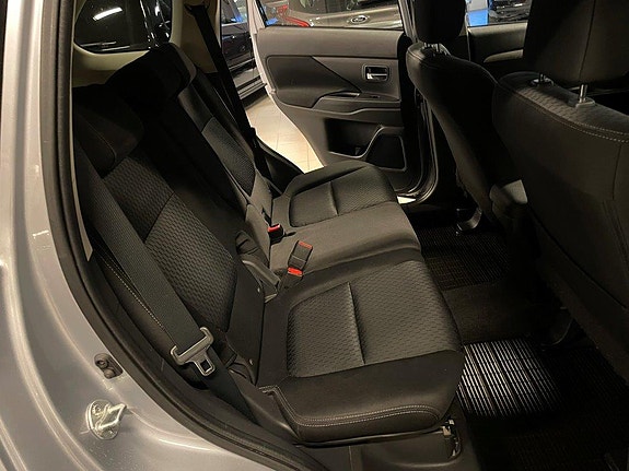 Mitsubishi Outlander 23 of 30
