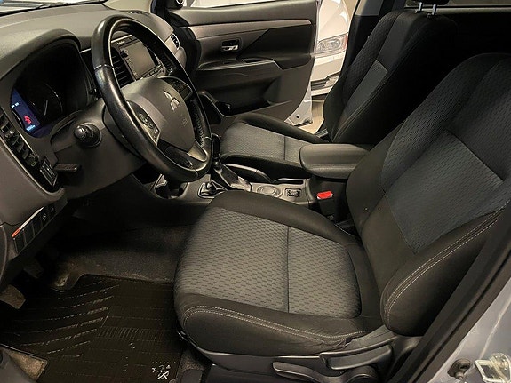 Mitsubishi Outlander 5 of 30