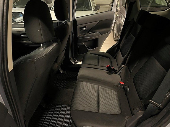 Mitsubishi Outlander 21 of 30