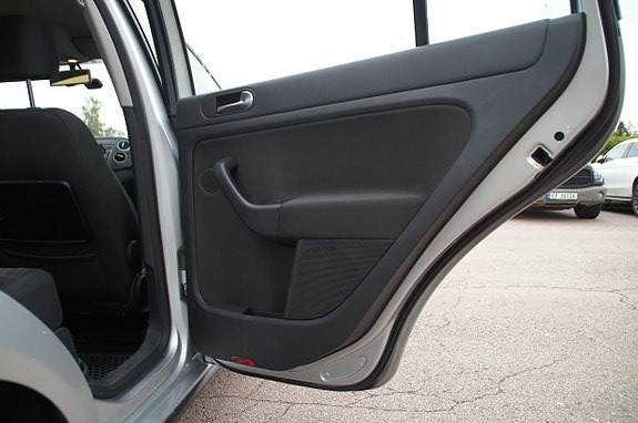 Volkswagen Golf Plus 24 of 30