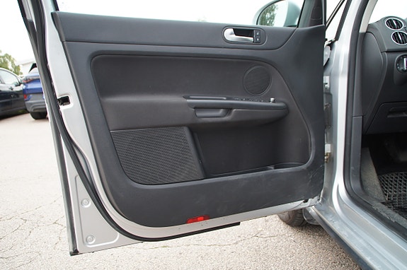 Volkswagen Golf Plus 9 of 30