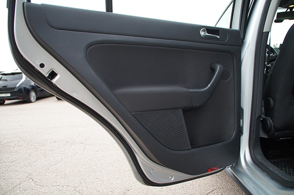 Volkswagen Golf Plus 17 of 30