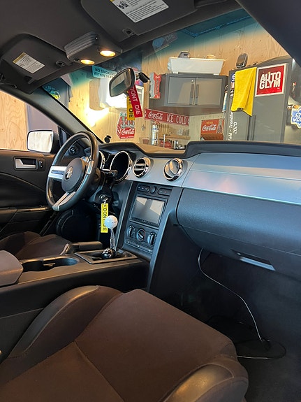 Ford Mustang 17 of 22