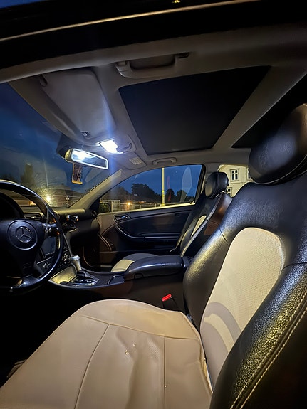 Mercedes-Benz C180 15 of 24