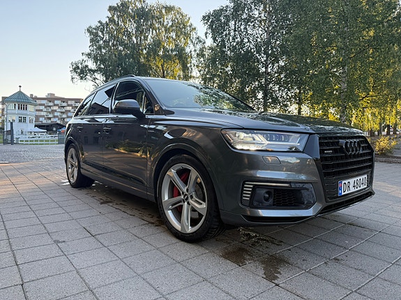 Audi Q7 3 of 21