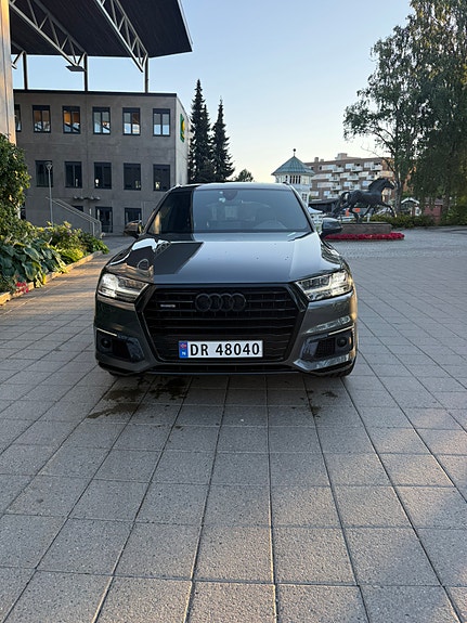 Audi Q7 5 of 21