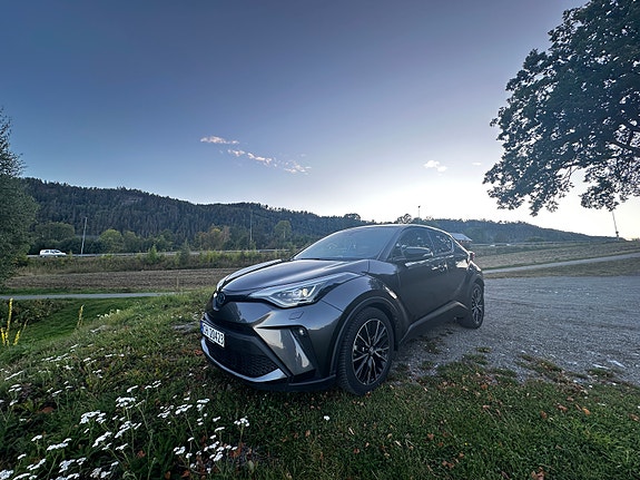 Toyota C-HR 15 of 30