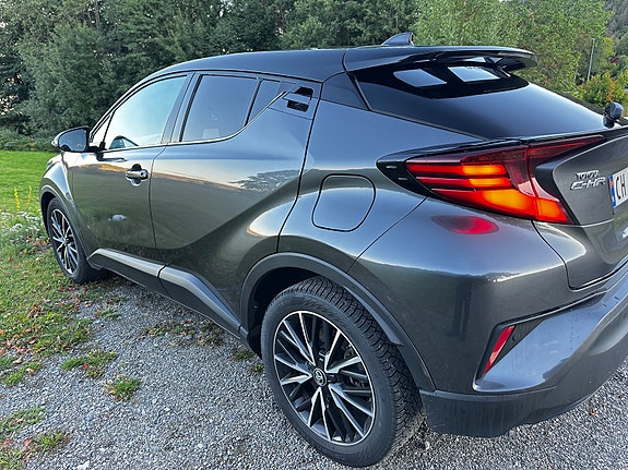 Toyota C-HR 13 of 30